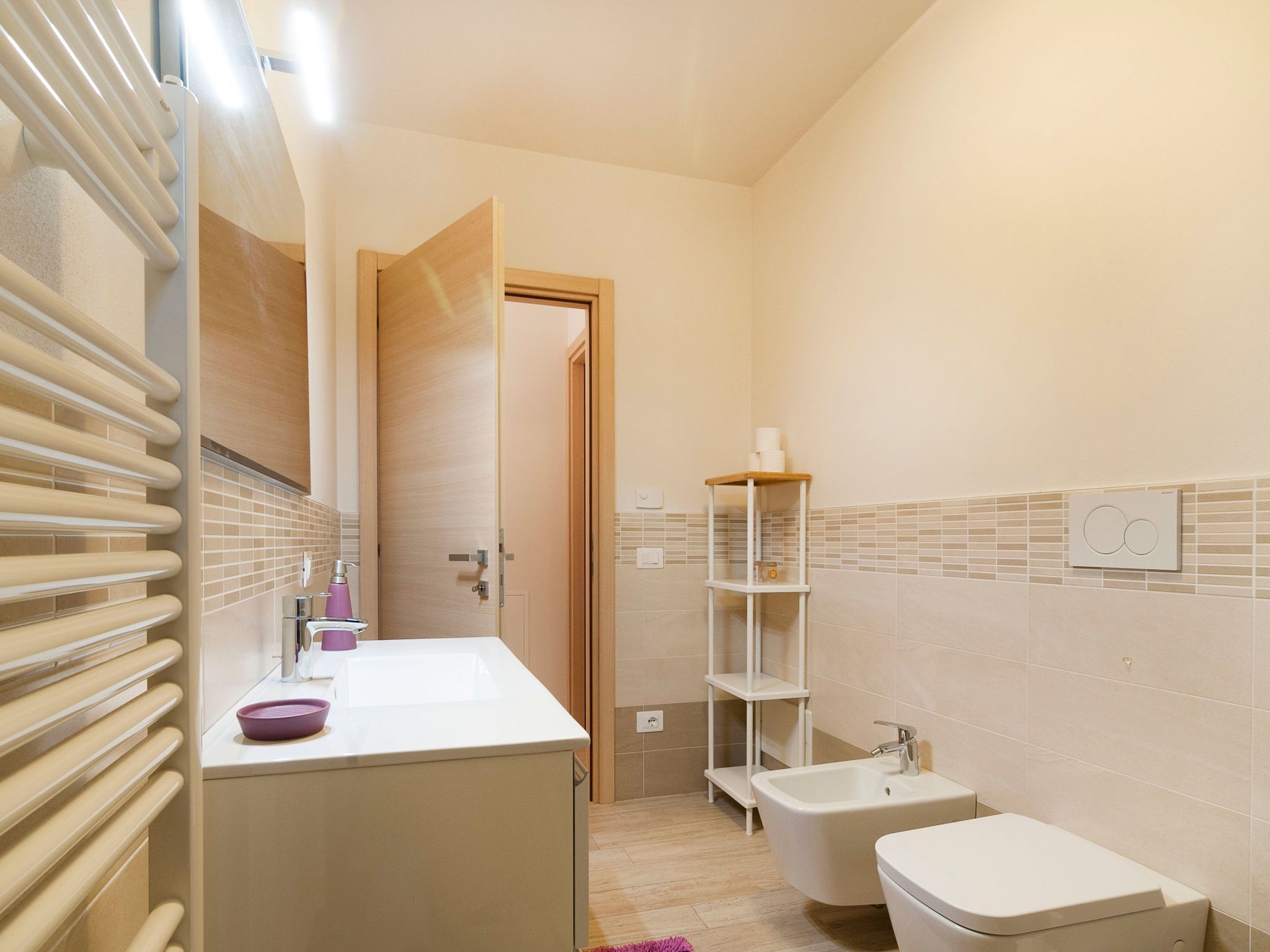 Flacher Sonnenaufgang-Binnen