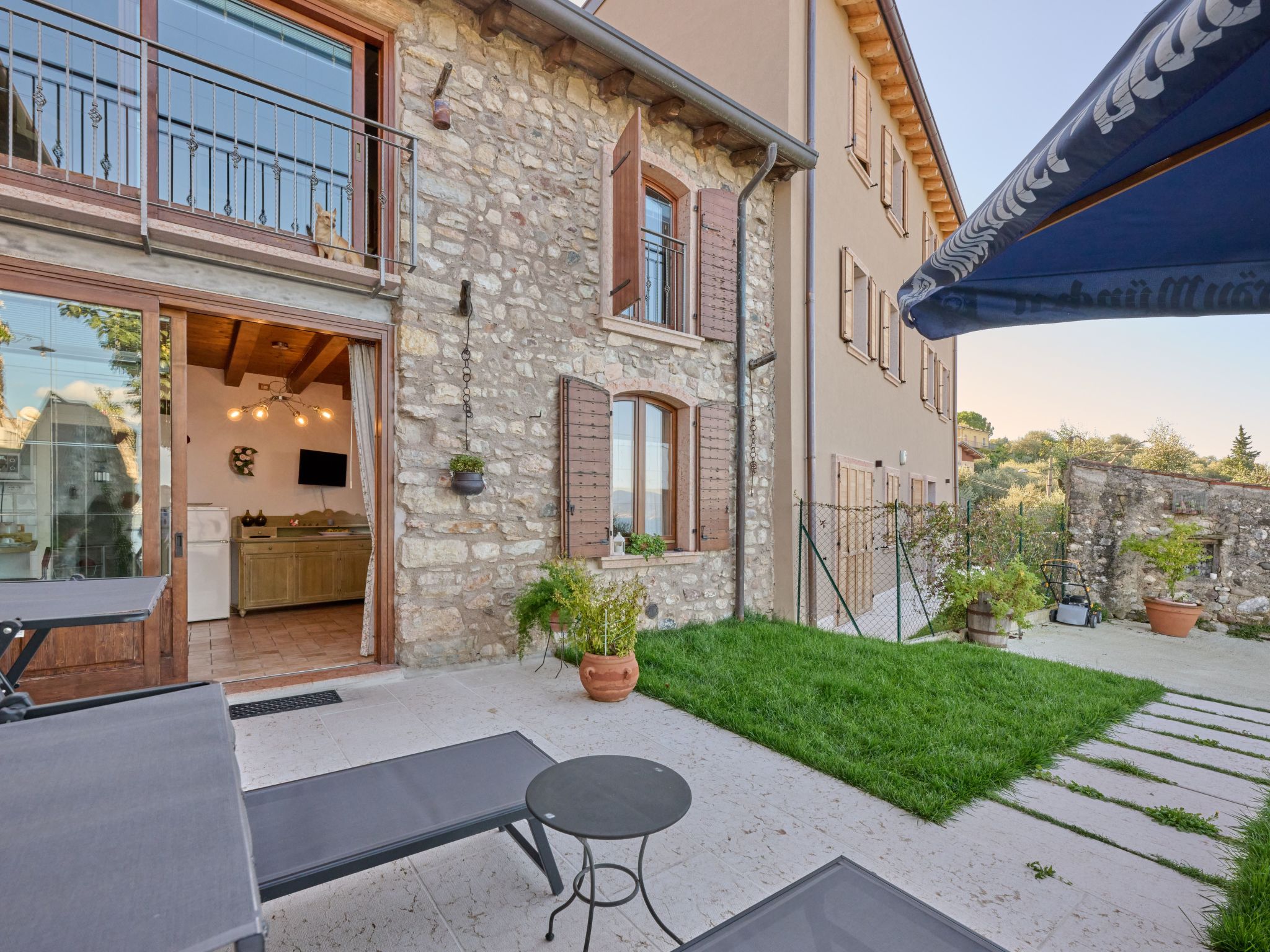 Vakantiehuis met omheinde tuin in Torri del Benaco (Italië) 1 hond is welkom