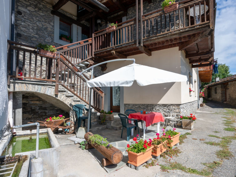 Search and Stay destination Valle d'Aosta, Valle d'Aosta - Italy from AU$ 168. Grand Sarriod