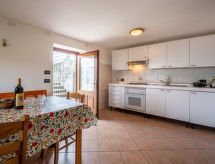 Chalet Conclonaz: authentiek verblijf in de Aosta Vallei met tuin en panoramisch uitzicht - thumbnail 4