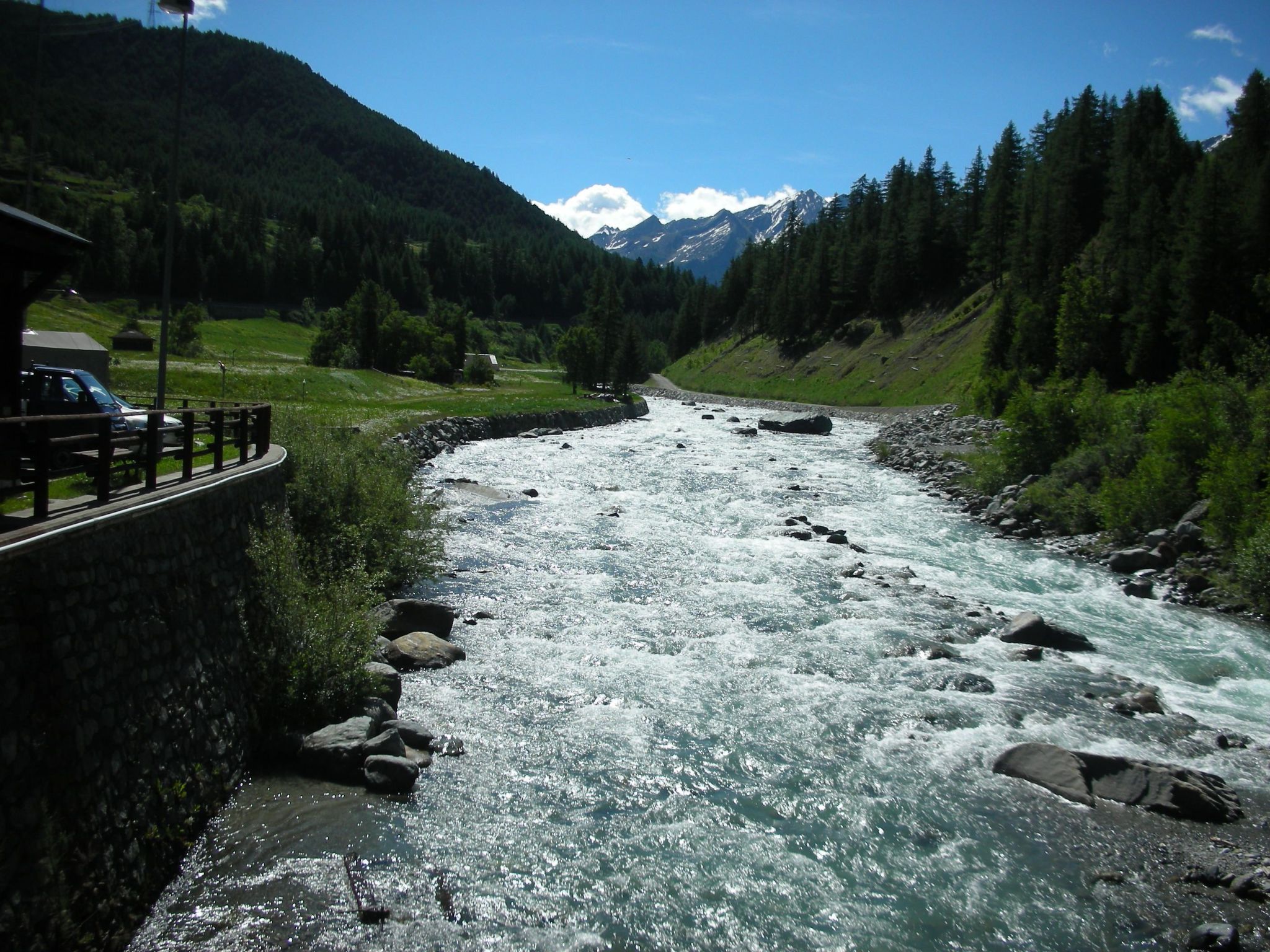 Mit Bergblick-Binnen