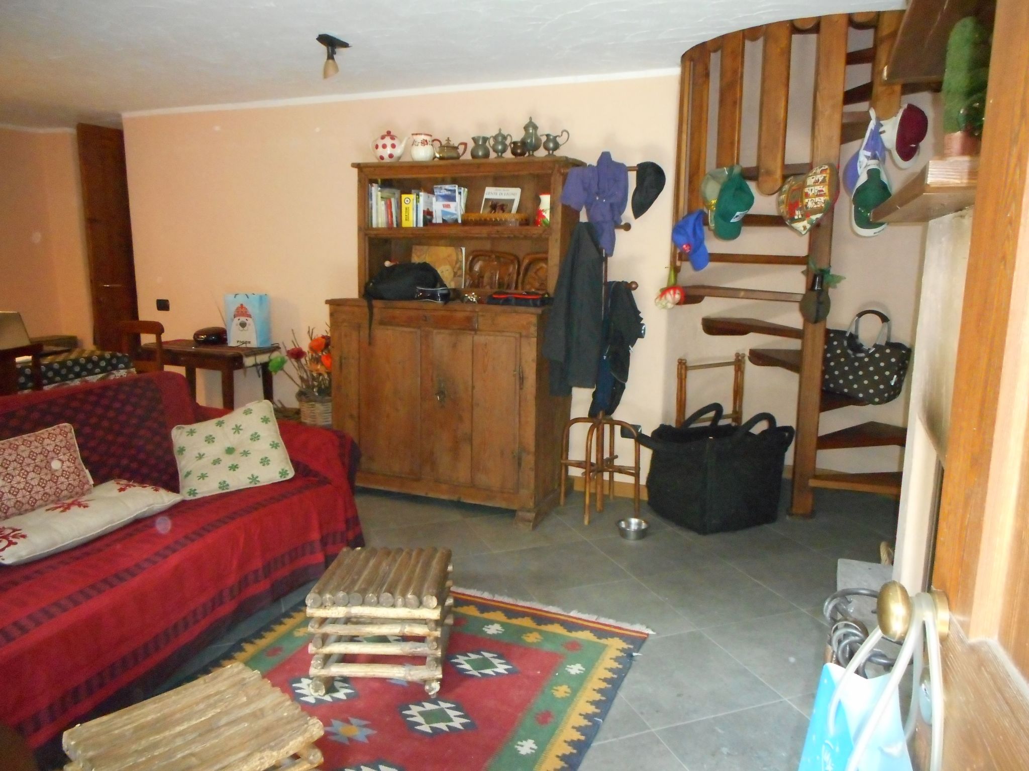 Mit Bergblick-Binnen