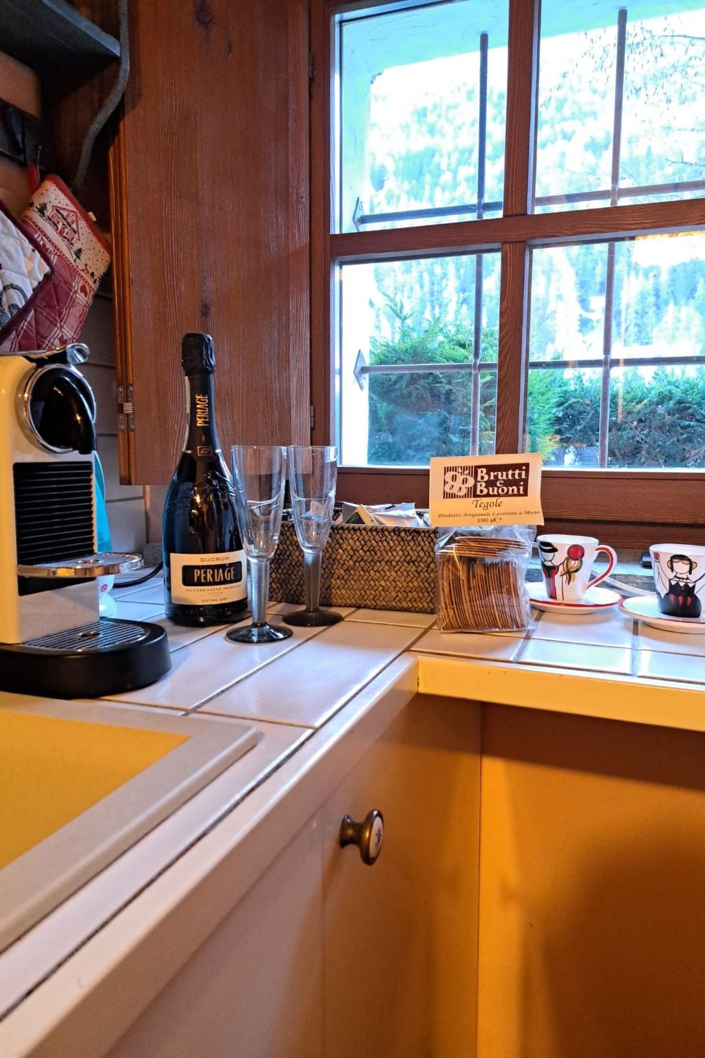 Mit Bergblick-Binnen