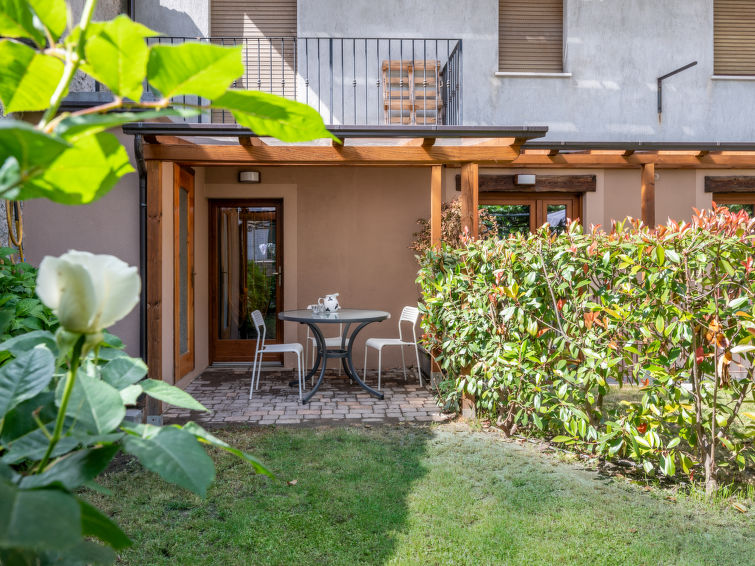 Search and Stay Destinations. Holidays Rentals in Fénis, Aosta Valley - Aosta Valley - Italy