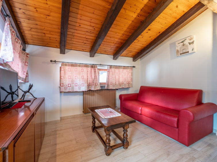 Search and Stay destination Fénis, Valle d'Aosta - Italy from AU$ 124. Aux Oiseaux