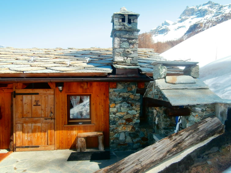 Search and Stay destination Valle d'Aosta, Valle d'Aosta - Italy from AU$ 151. Ancienne Bergerie Studio 2 (VOU141)