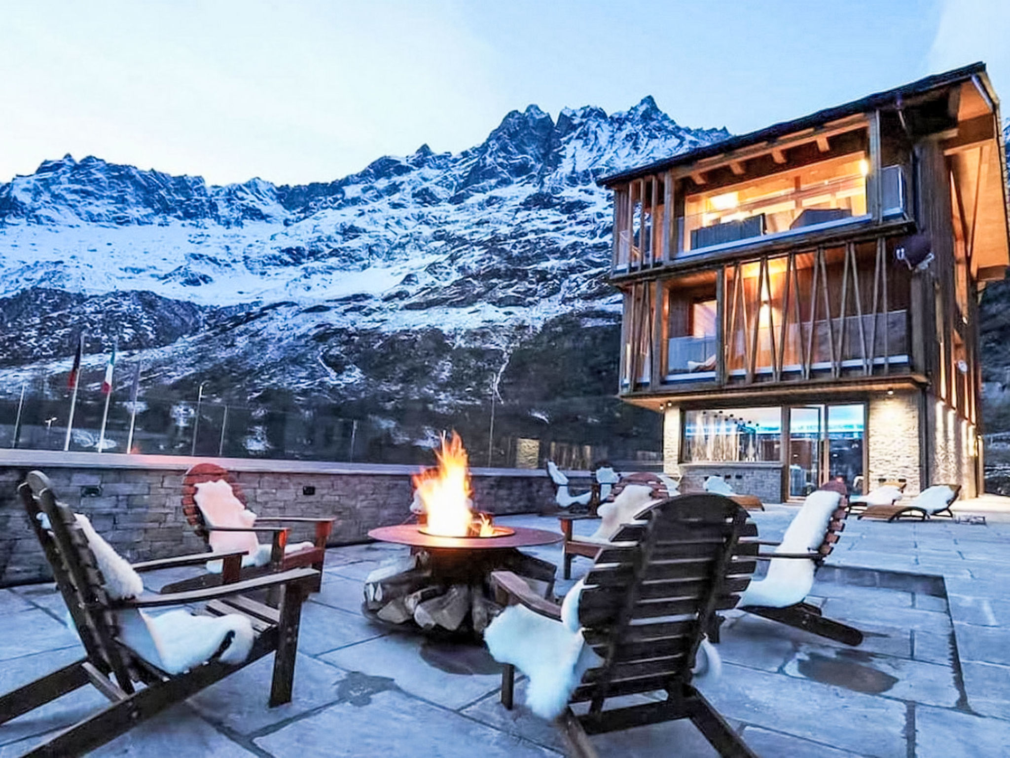 5BR Lovely Mountain Home with View - Buiten