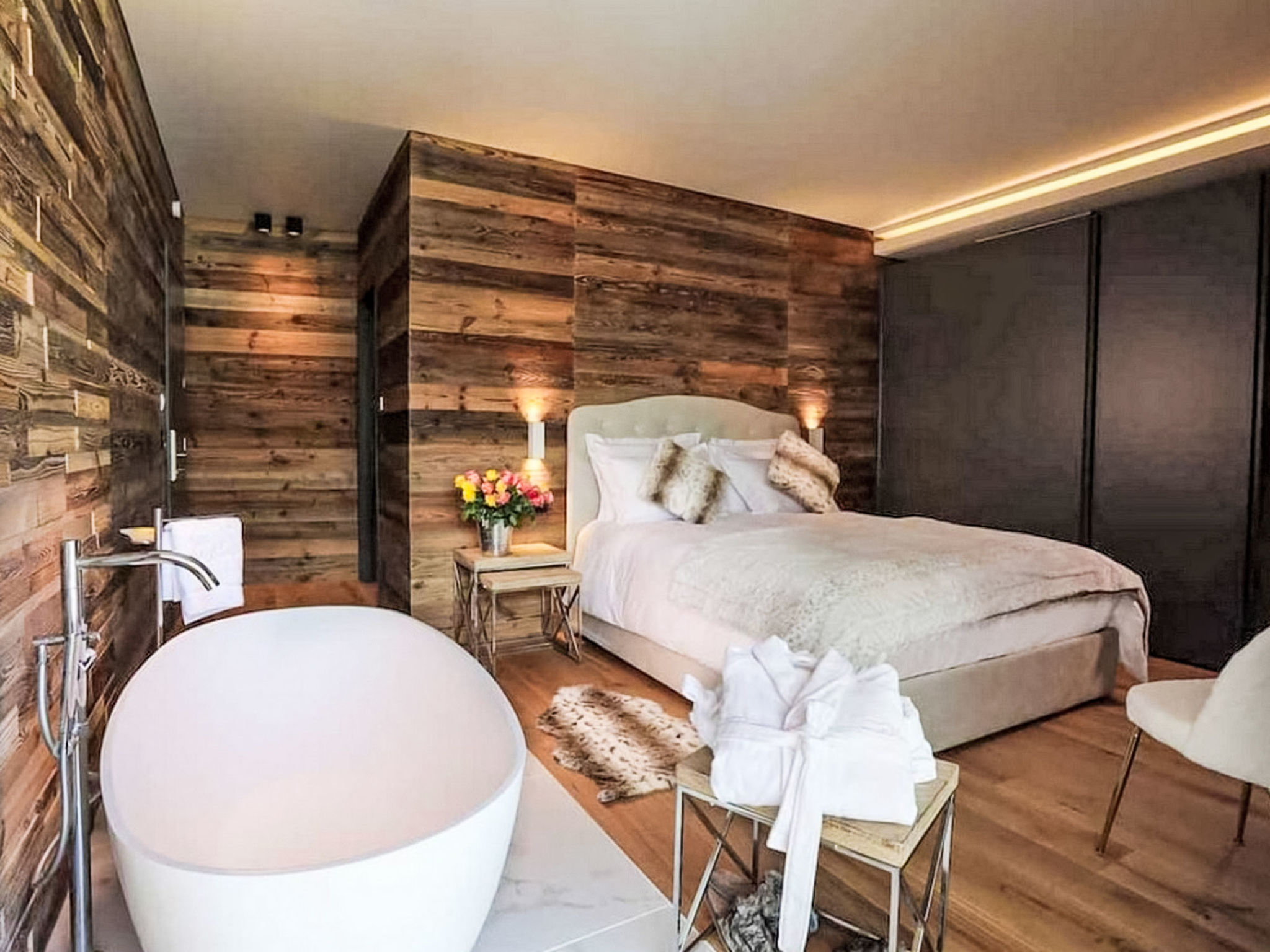 5BR Lovely Mountain Home with View - Binnen