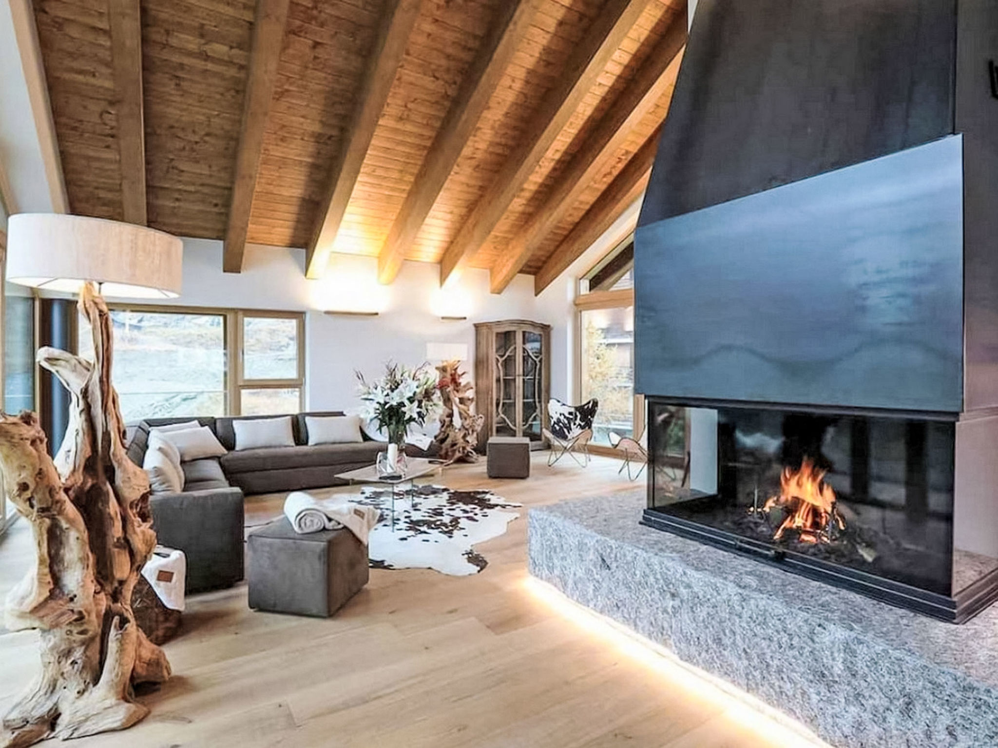 5BR Lovely Mountain Home with View - Binnen