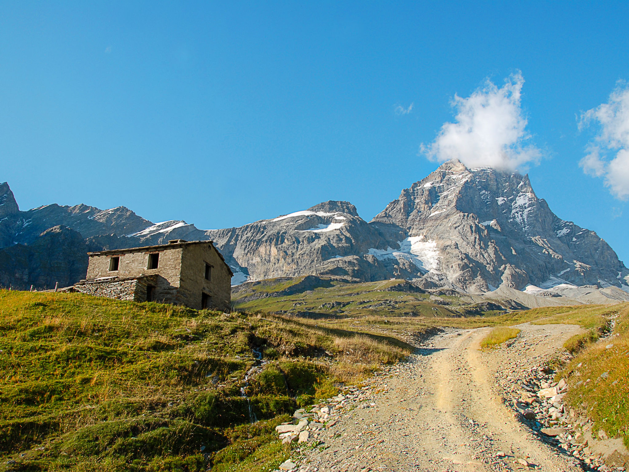 5BR Lovely Mountain Home with View - Omgeving
