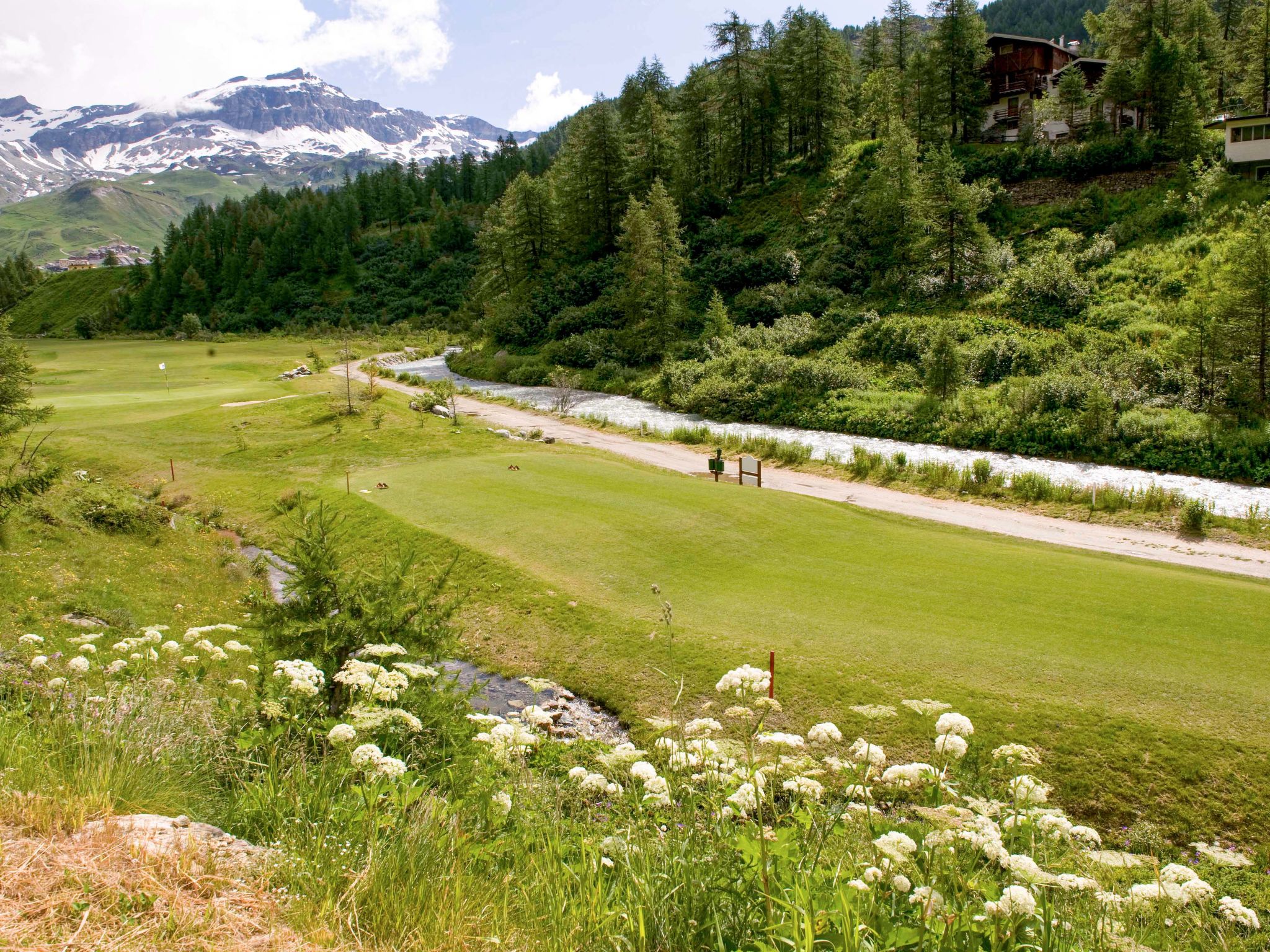 5BR Lovely Mountain Home with View - Omgeving