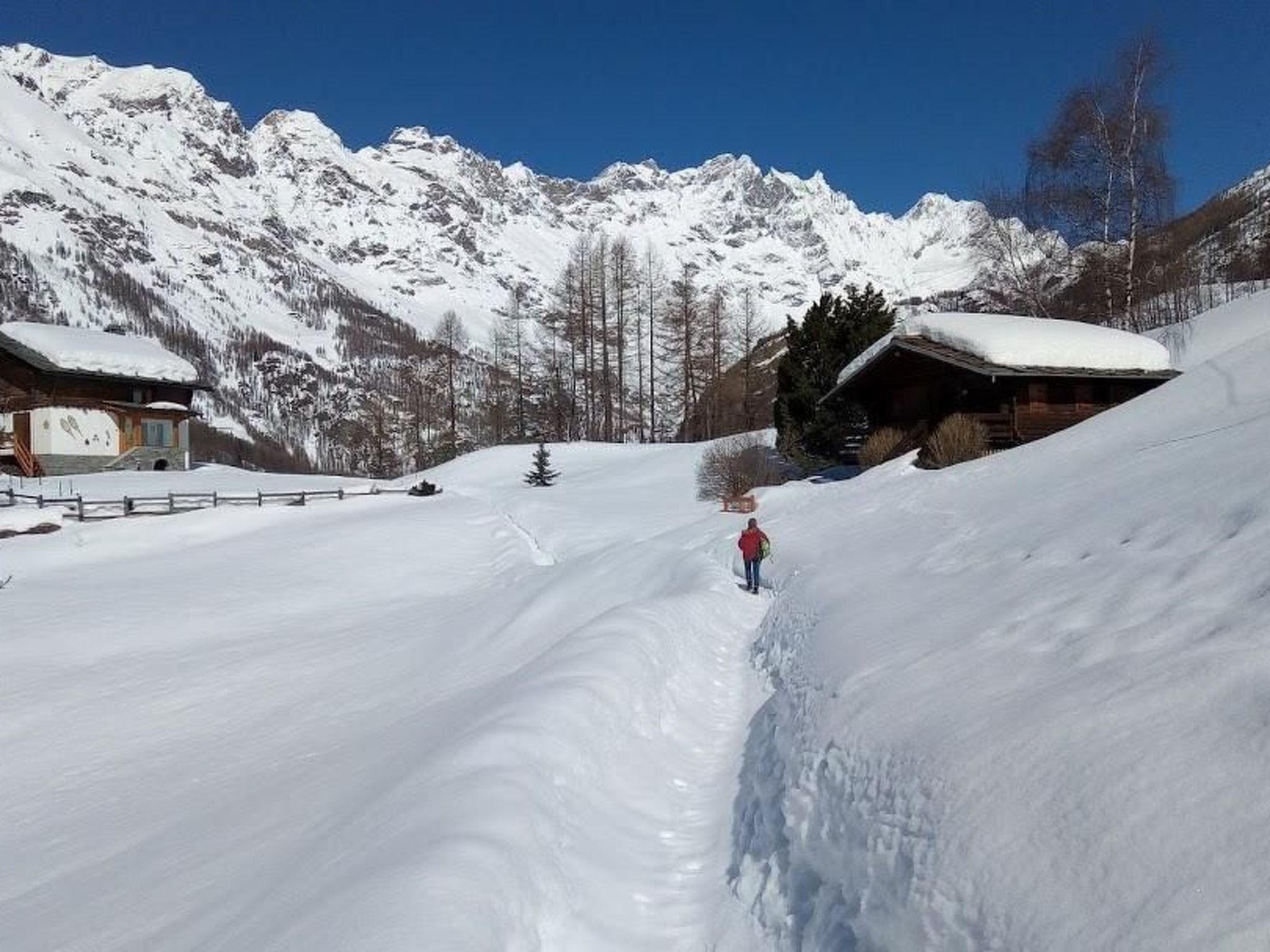 Photo of 'Lo Chalet' der Balkon über dem Matterhorntal