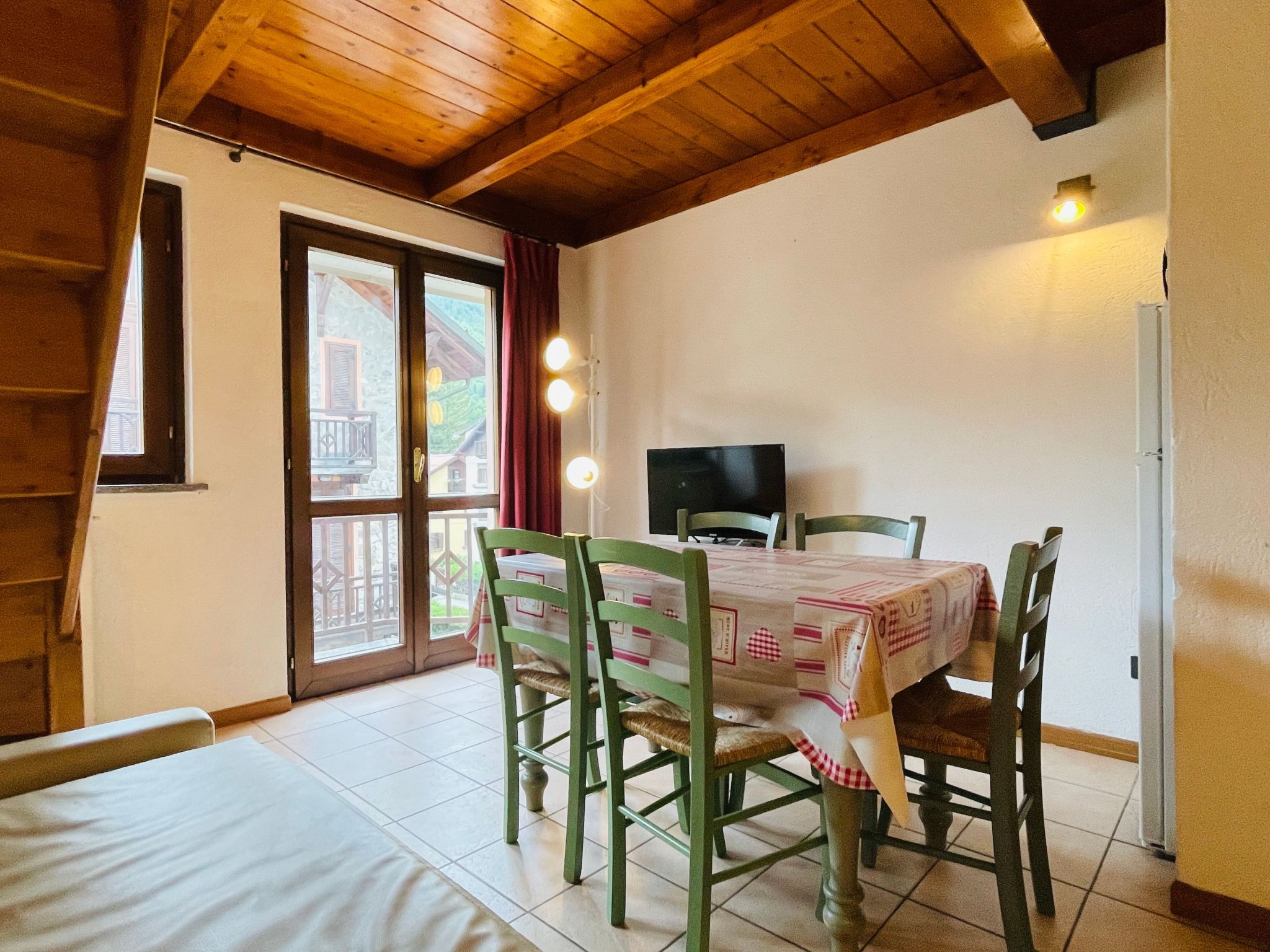 Zwei-Zimmer-Wohnung im Dachgeschoss 4 p. l. Villa Frejus-Image-tags.info