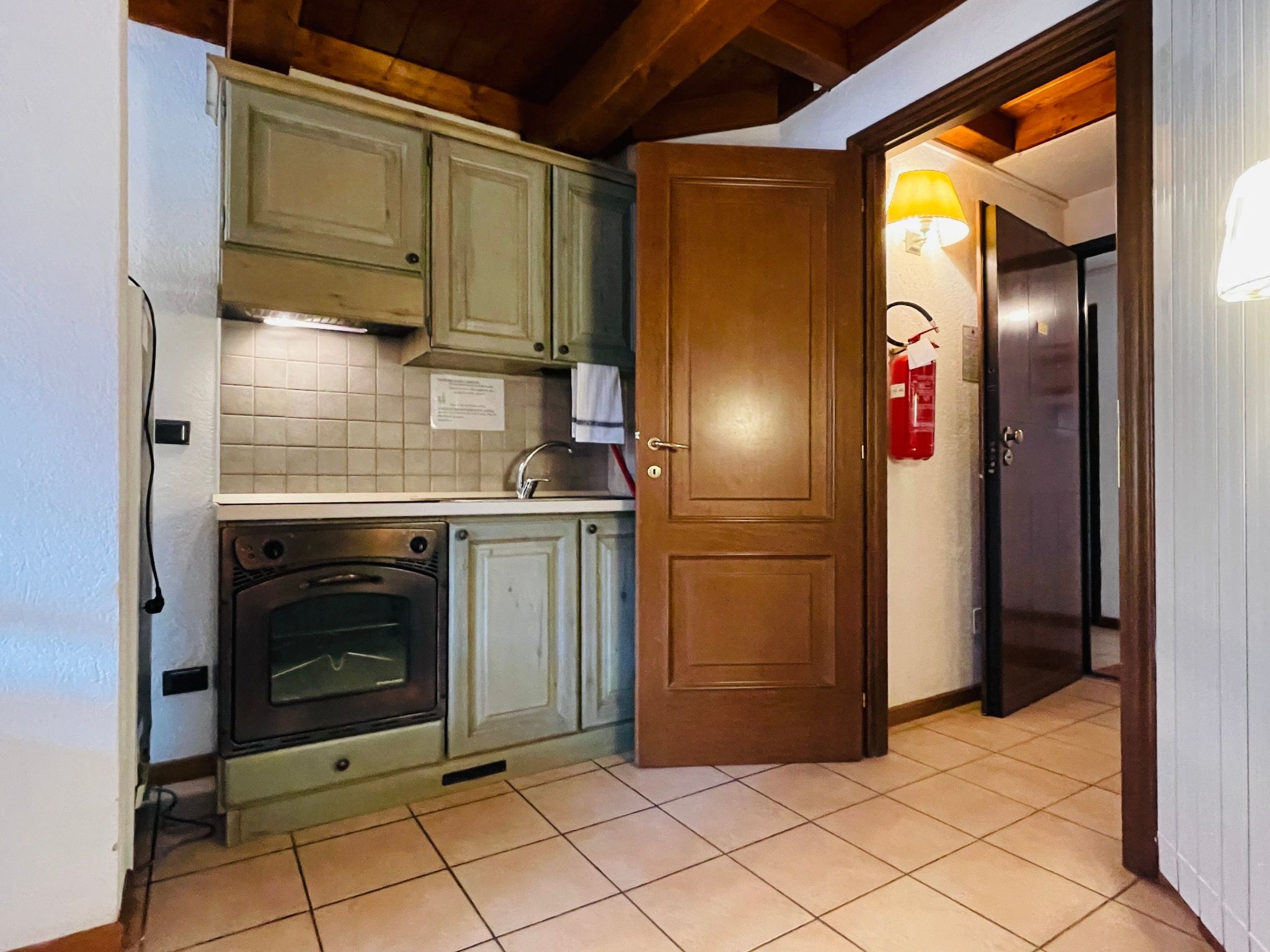 Zwei-Zimmer-Wohnung im Dachgeschoss 4 p. l. Villa Frejus-Image-tags.info