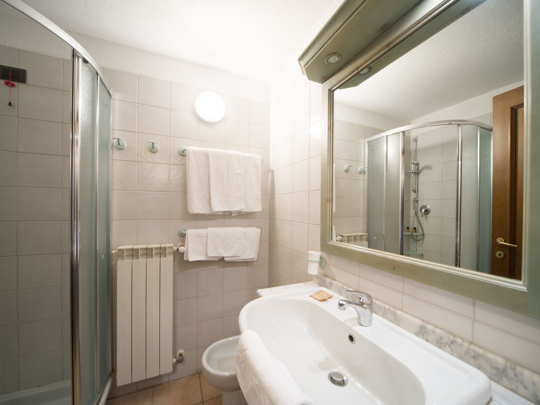 Drei-Zimmer-Dachgeschosswohnung 6 p.l. Villa Frejus