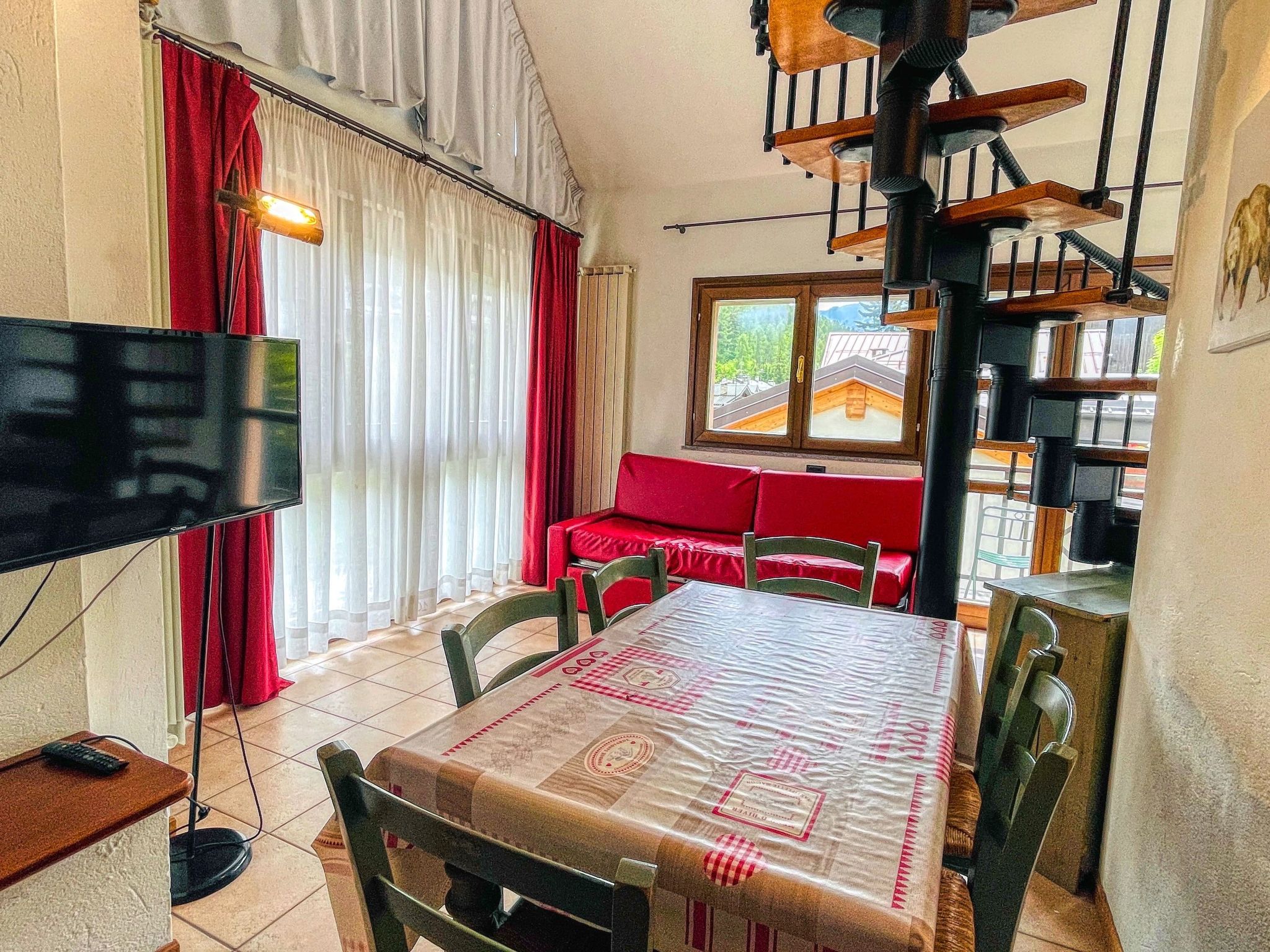 Drei-Zimmer-Dachgeschosswohnung 6 p.l. Villa Frejus-Image-tags.info