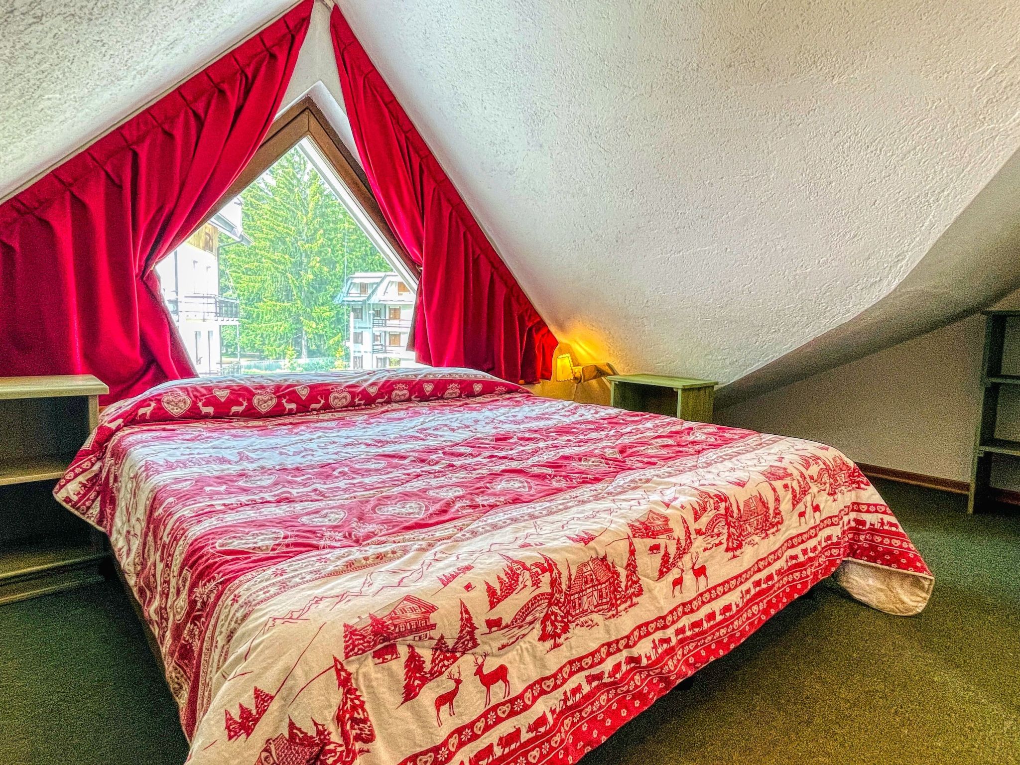 Drei-Zimmer-Dachgeschosswohnung 6 p.l. Villa Frejus-Image-tags.info