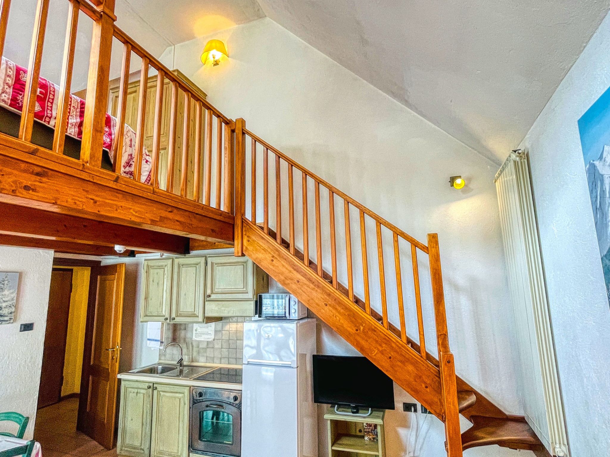 Zwei-Zimmer-Wohnung im Dachgeschoss 5 p. l. Villa Frejus-Image-tags.info