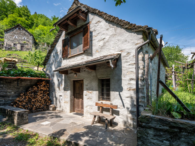 Search and Stay destination Provincia del Verbano-Cusio-Ossola, Piemonte - Italy from AU$ 130. Baita Anita (DOD100)