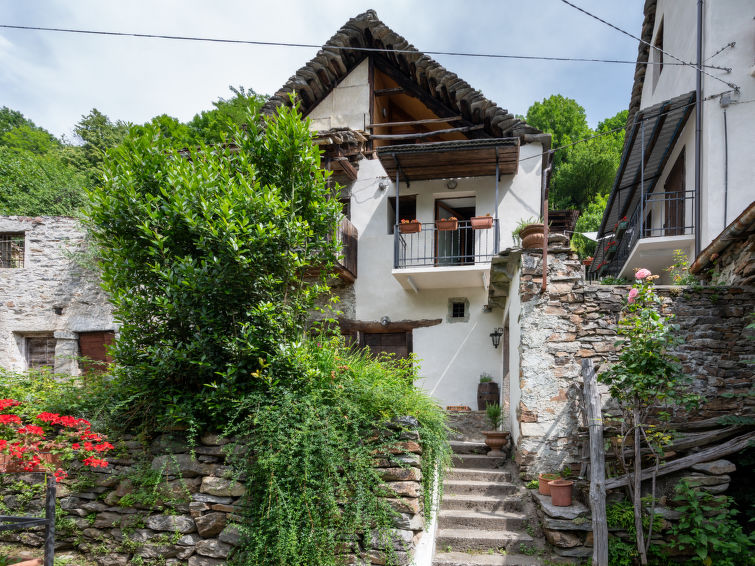 Search and Stay destination Messasca, Piemonte - Italy from AU$ 111. Il Gianlupo Grigio
