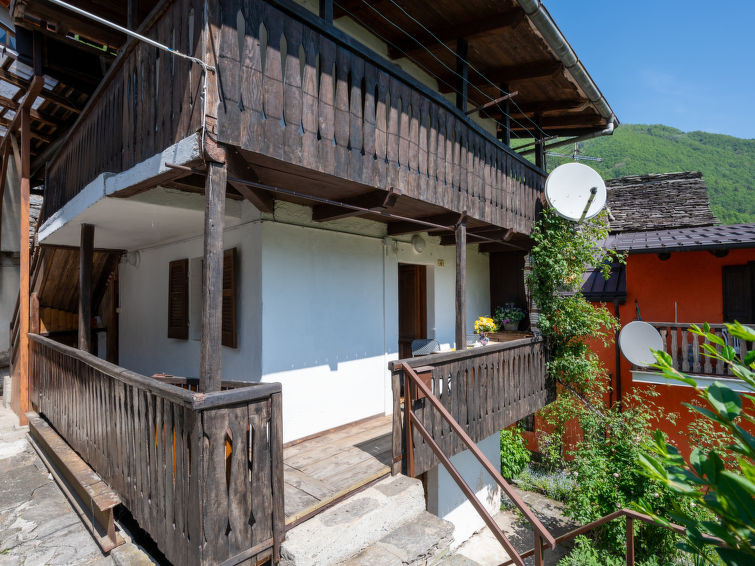 Search and Stay destination Molini, Piemonte - Italy from AU$ 105. Ardene (MCG451)