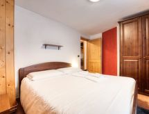 Authentiek appartement in dorpshart Ronco, 6 personen met bergzicht - thumbnail 6