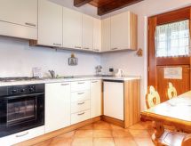 Wohnung im Dorfzentrum Ronco 5