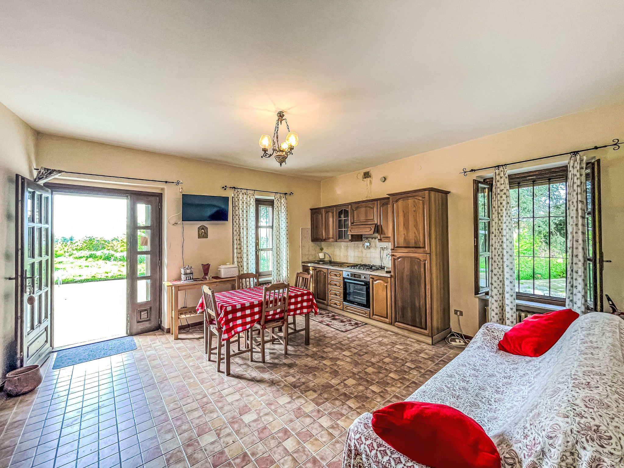 Kitchen / Dining Room