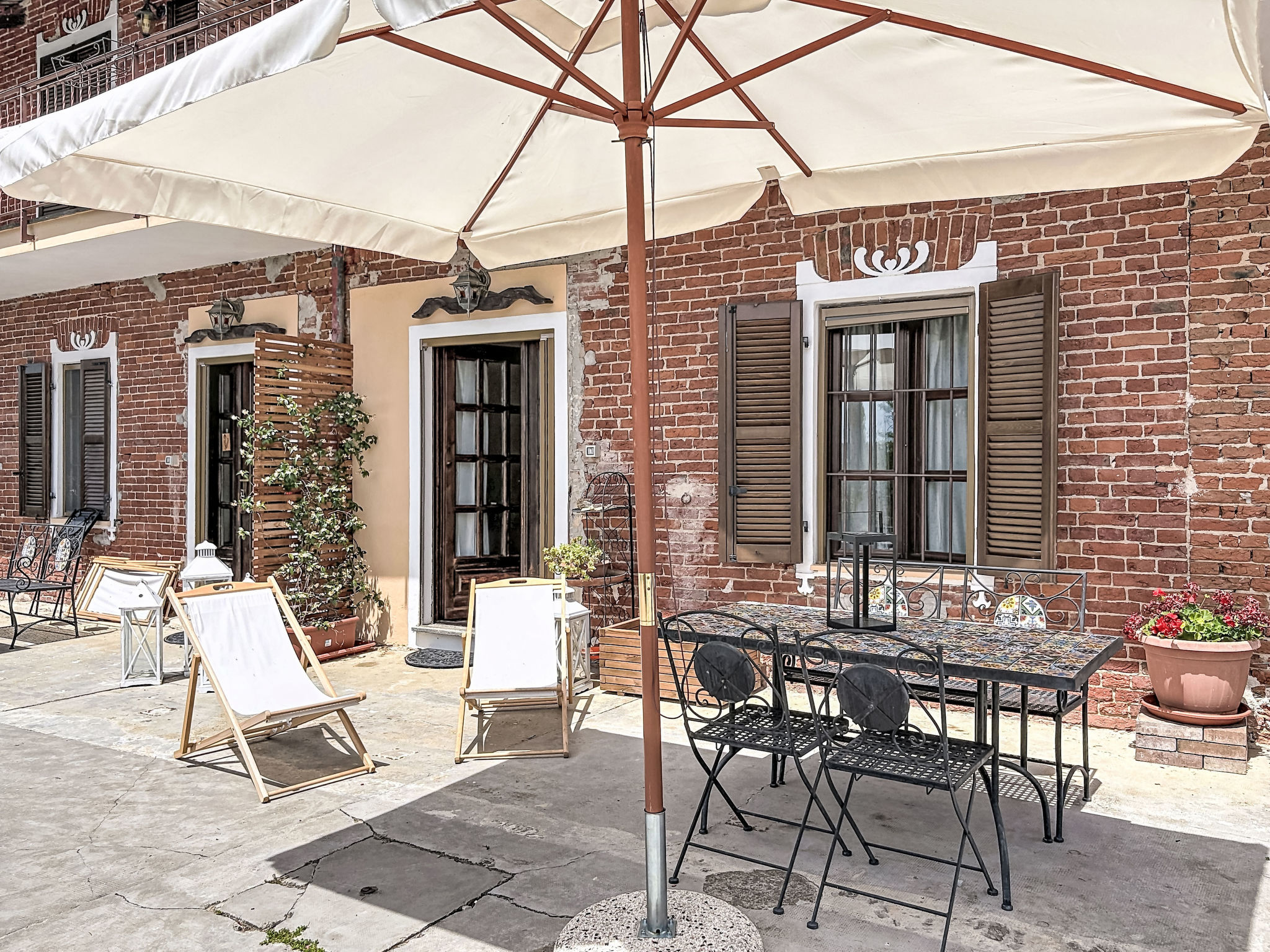 Cà Maria - Outside