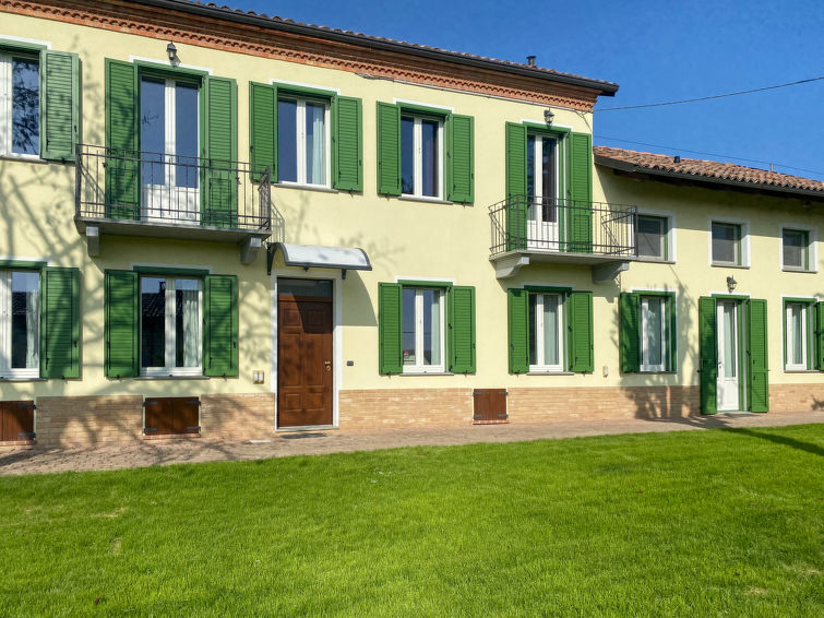 8-persoons vakantiehuis in Asti met verwarmd privézwembad in Asti