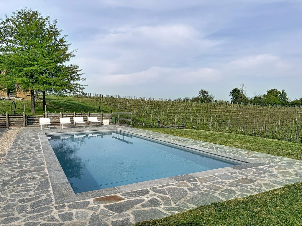 Villa Remotti — Pool Outdoor