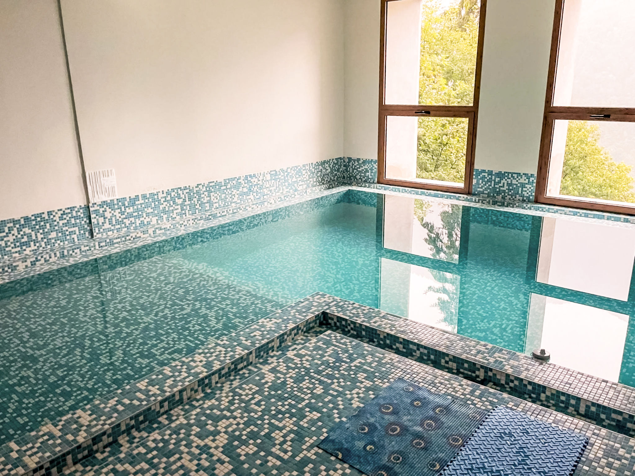 Pool Indoor