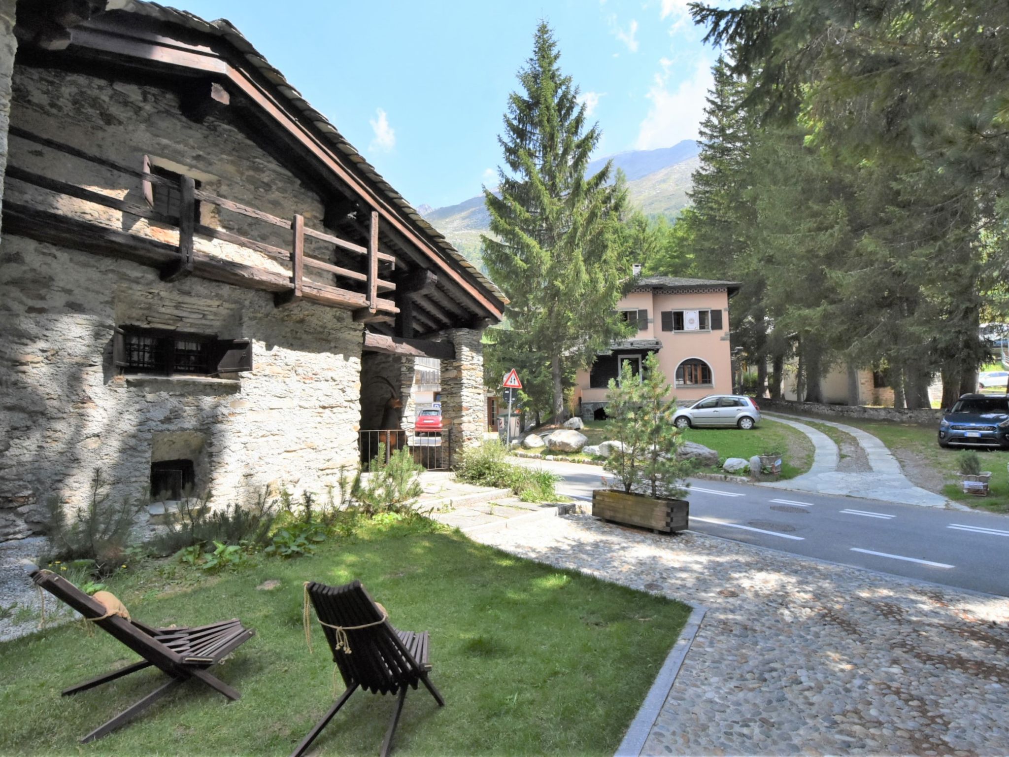 Madesimo accommodation chalets for rent in Madesimo apartments to rent in Madesimo holiday homes to rent in Madesimo