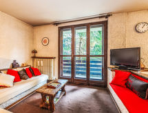 Pino Bianco: knus appartement in Madesimo, 400m van de piste - thumbnail 1
