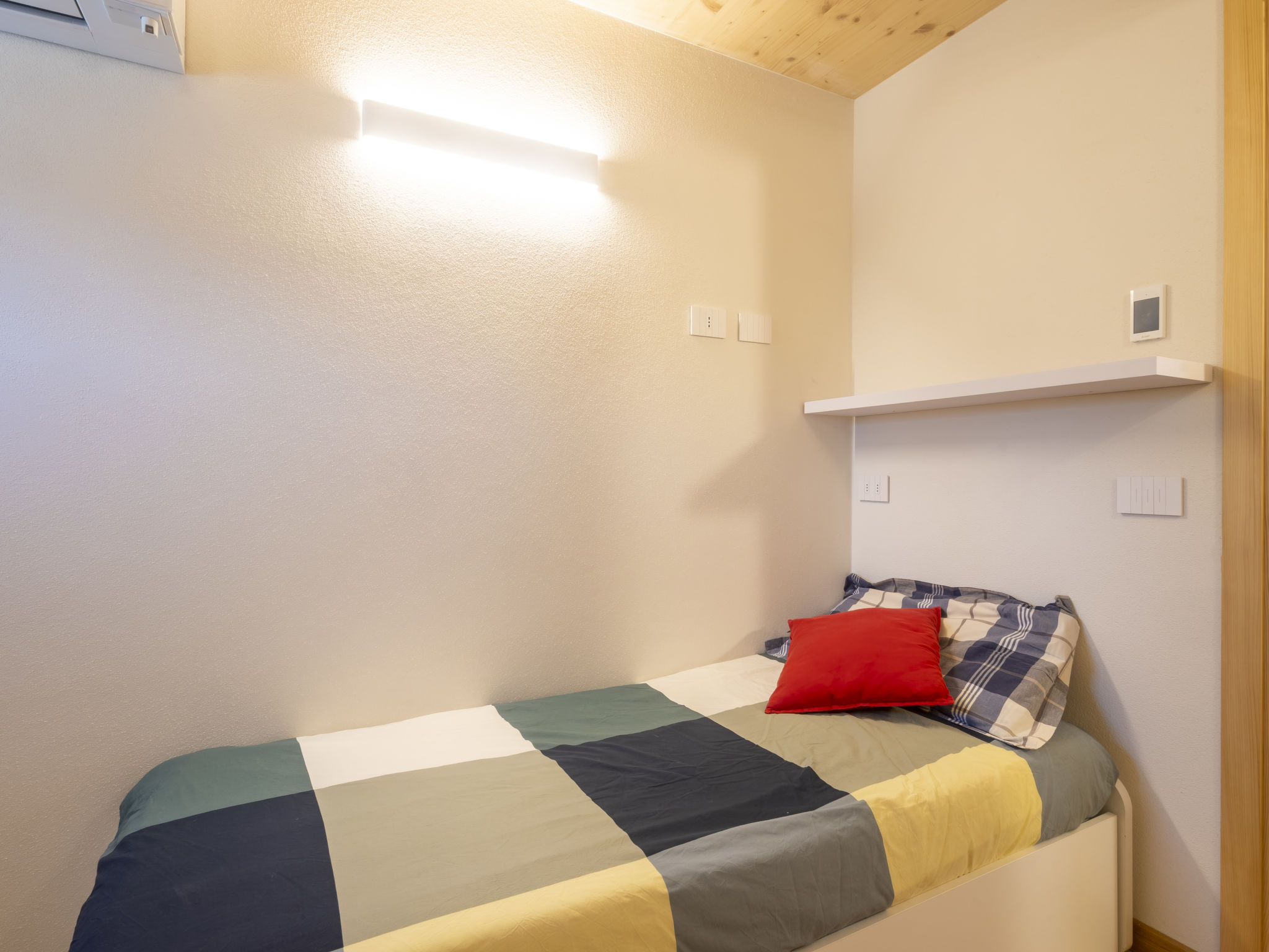 Photo of Crestun Design Duplex