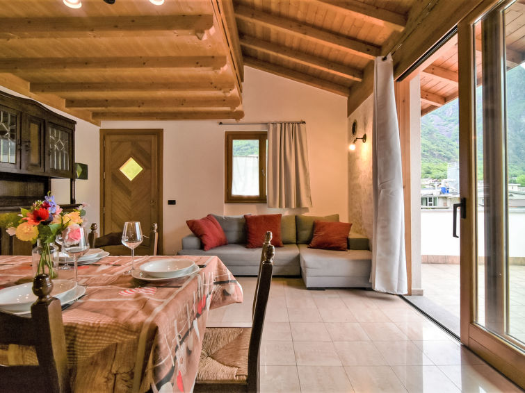 Bergzicht en rust in Casa Elisa, appartement in Chiavenna in Chiavenna