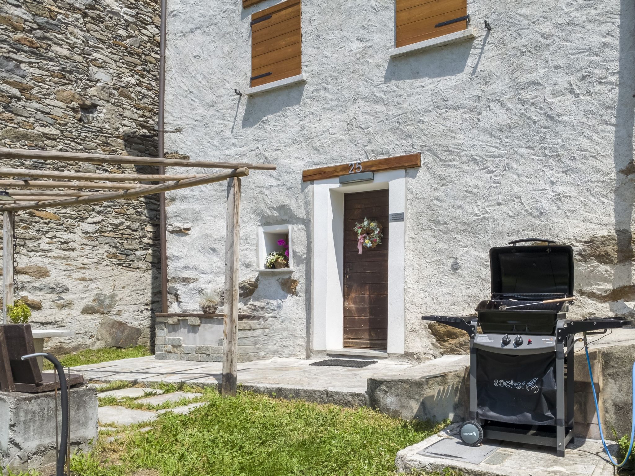 Borgonuovo Waterfall's House - Buiten