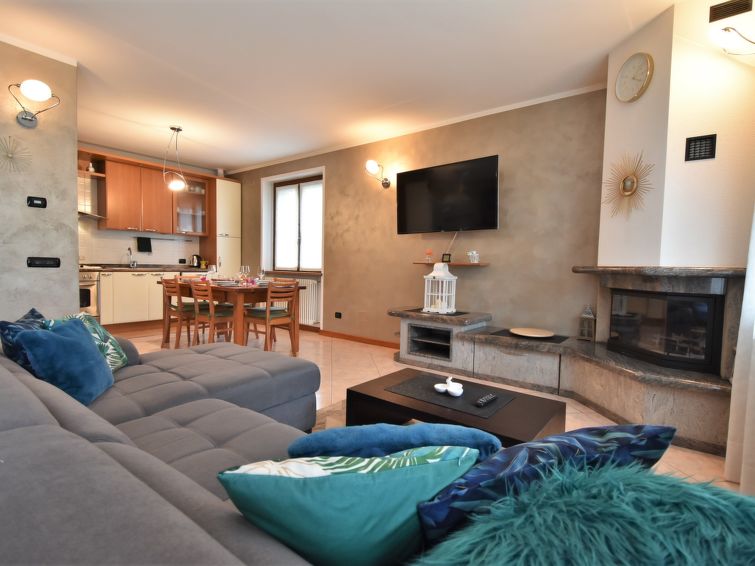 Search and Stay destination Delebio, Lombardia - Italy from AU$ 239. Delebio Terrace Apartment