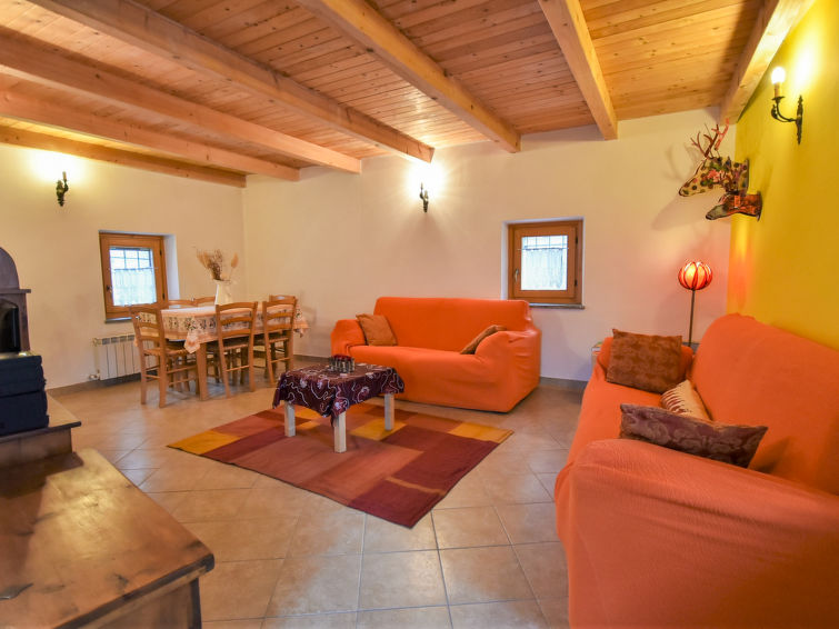 Bergzicht en wellness in rustiek vakantiehuis Dubino Home in Valtellina
