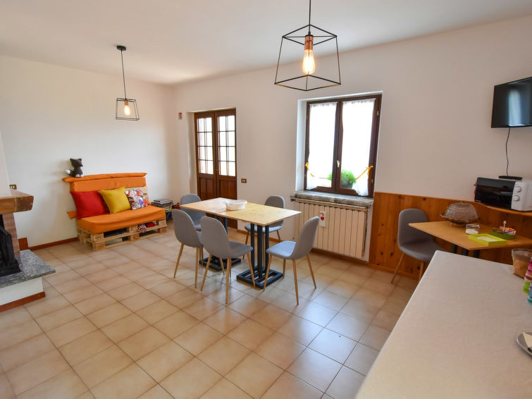 Search and Stay destination Caspano, Lombardia - Italy from AU$ 122. Al Sole