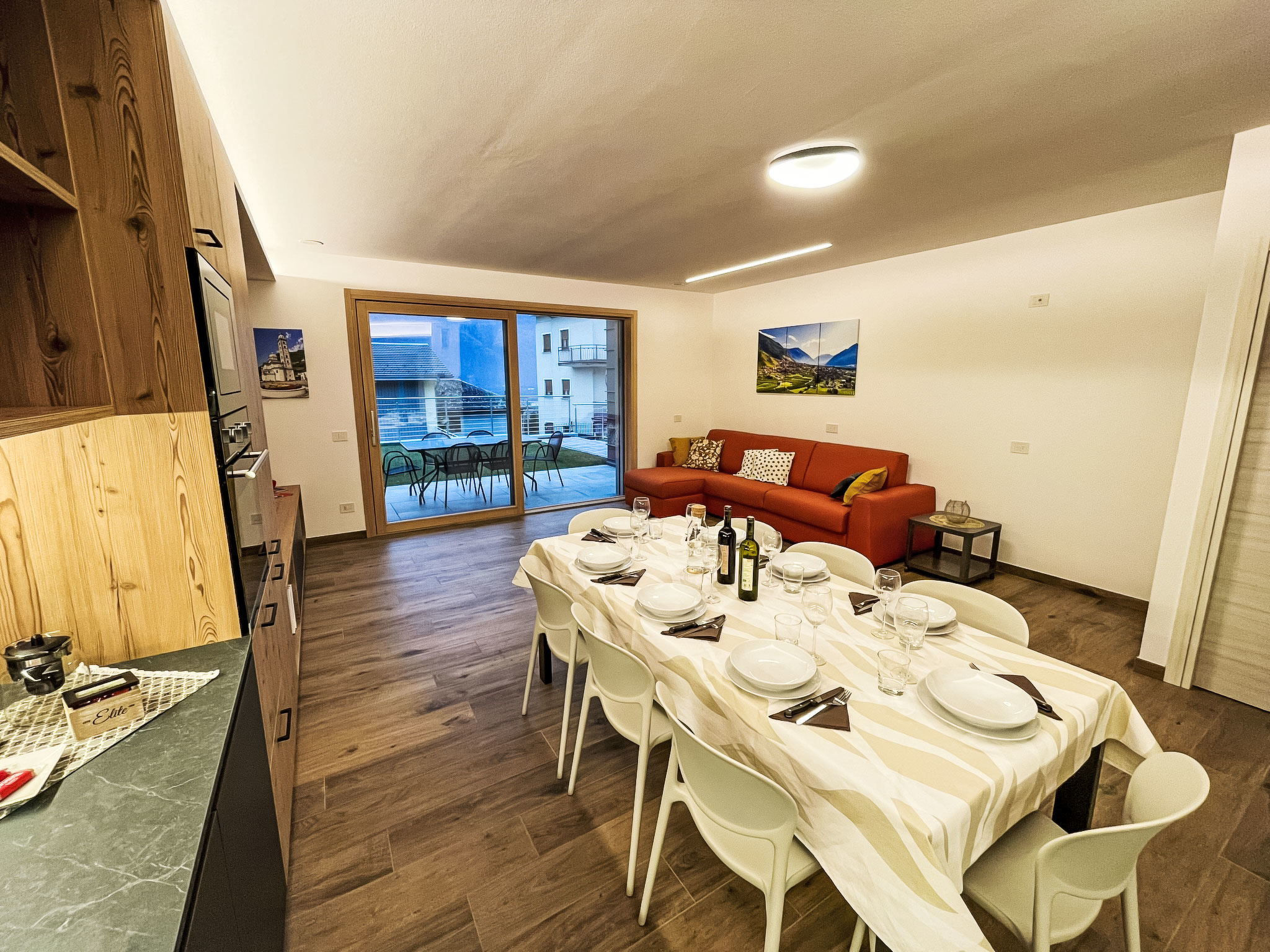 Kitchen / Dining Room