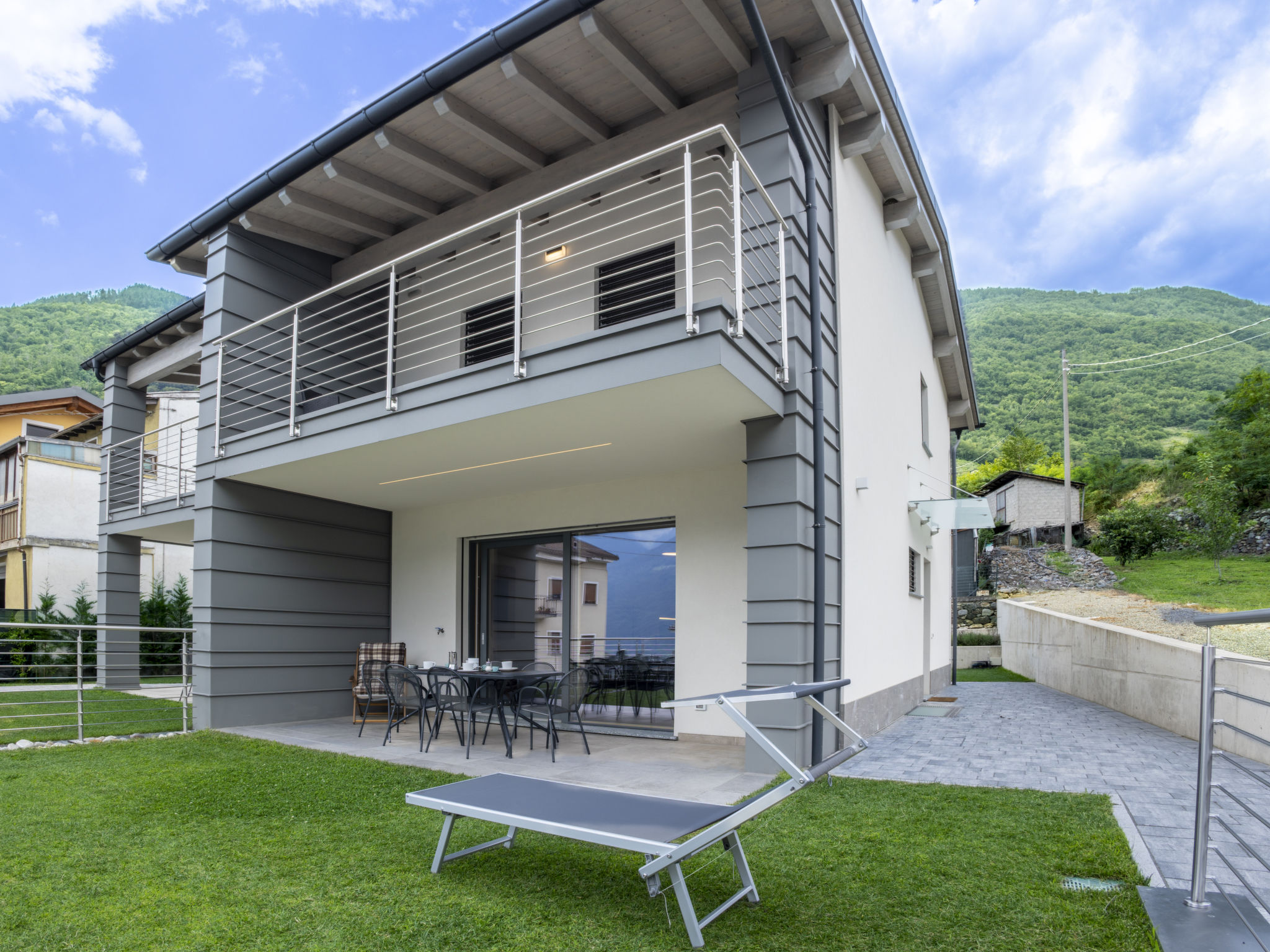 Guarnelle House 2-Outside