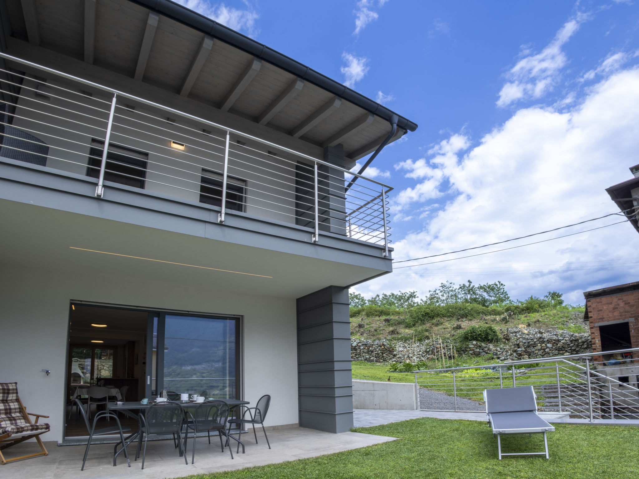 Guarnelle House 2-Outside