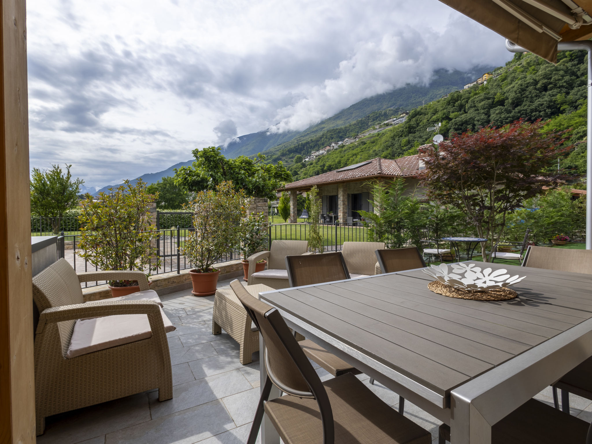 Villa D-Outside