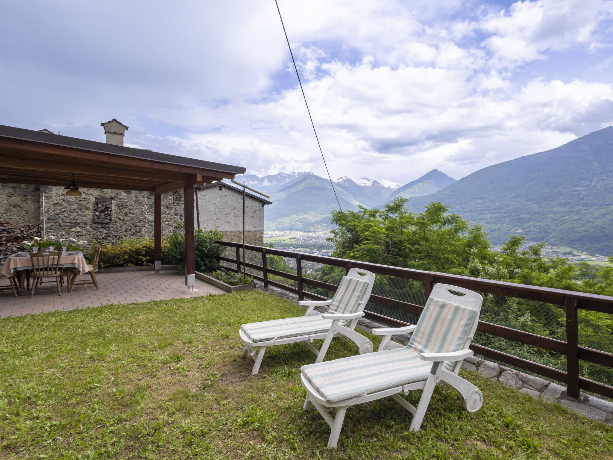 Moncucco Mountain Home-Dehors
