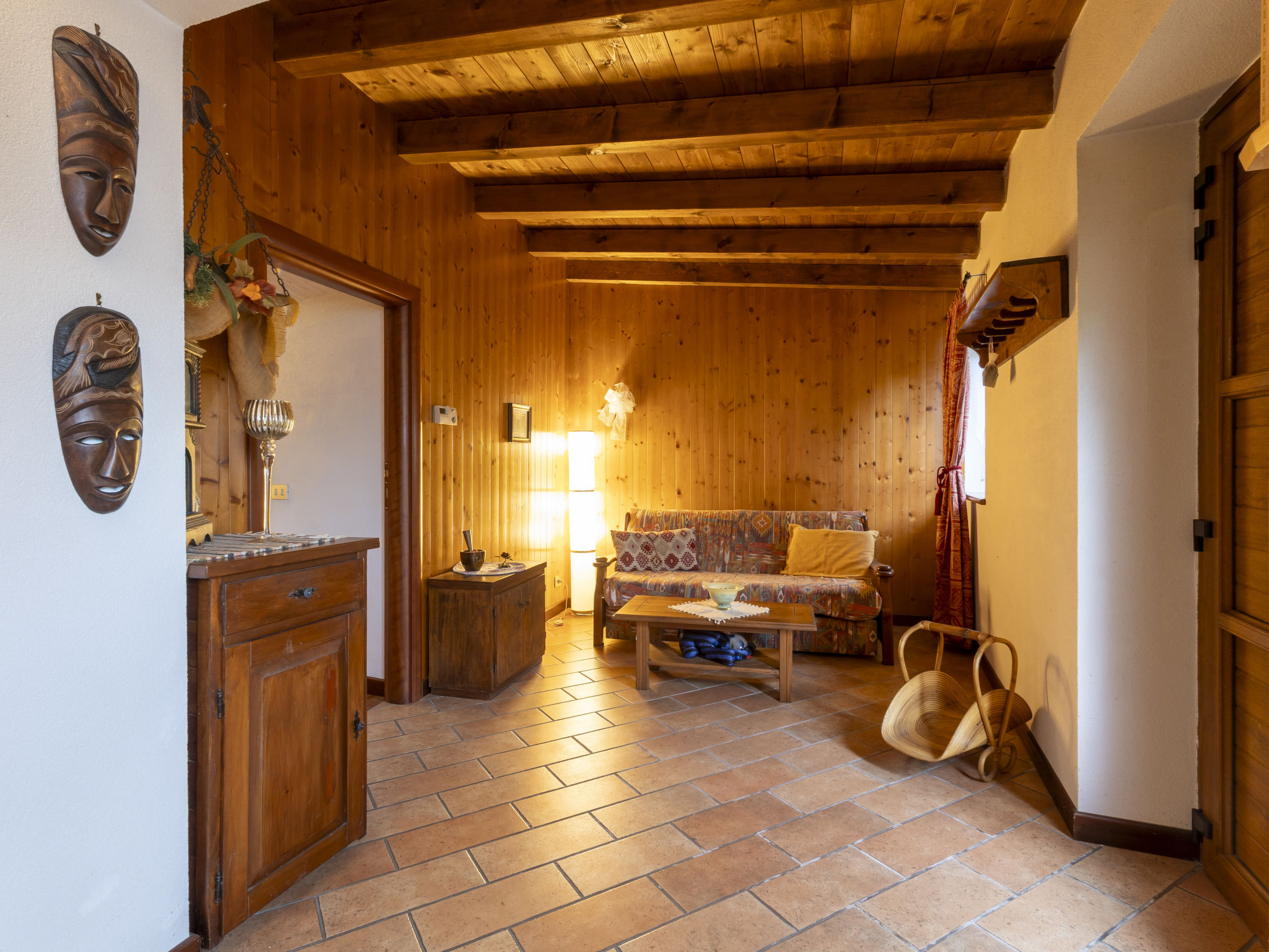 Moncucco Mountain Home-Dedans