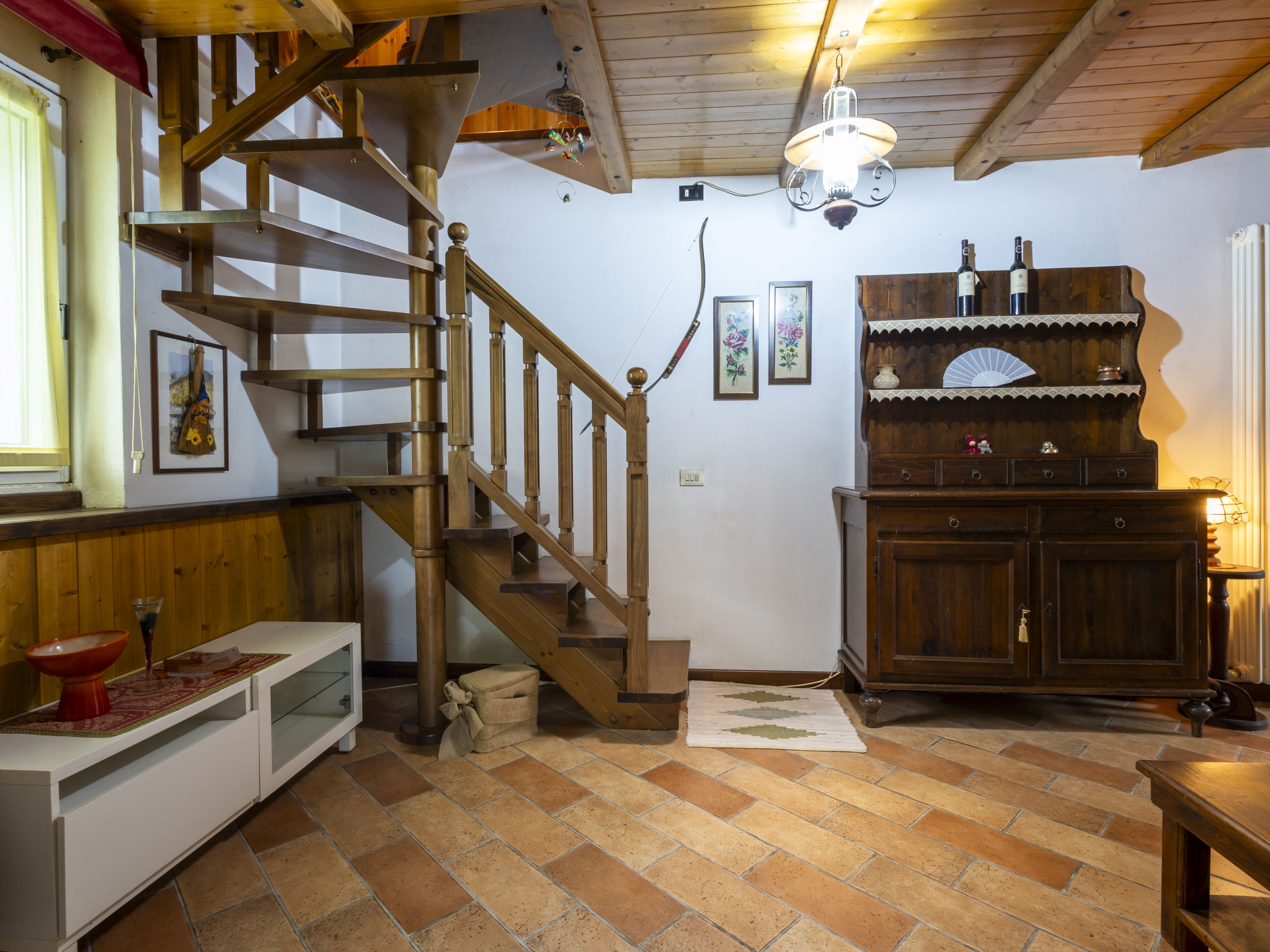 Moncucco Mountain Home-Dedans
