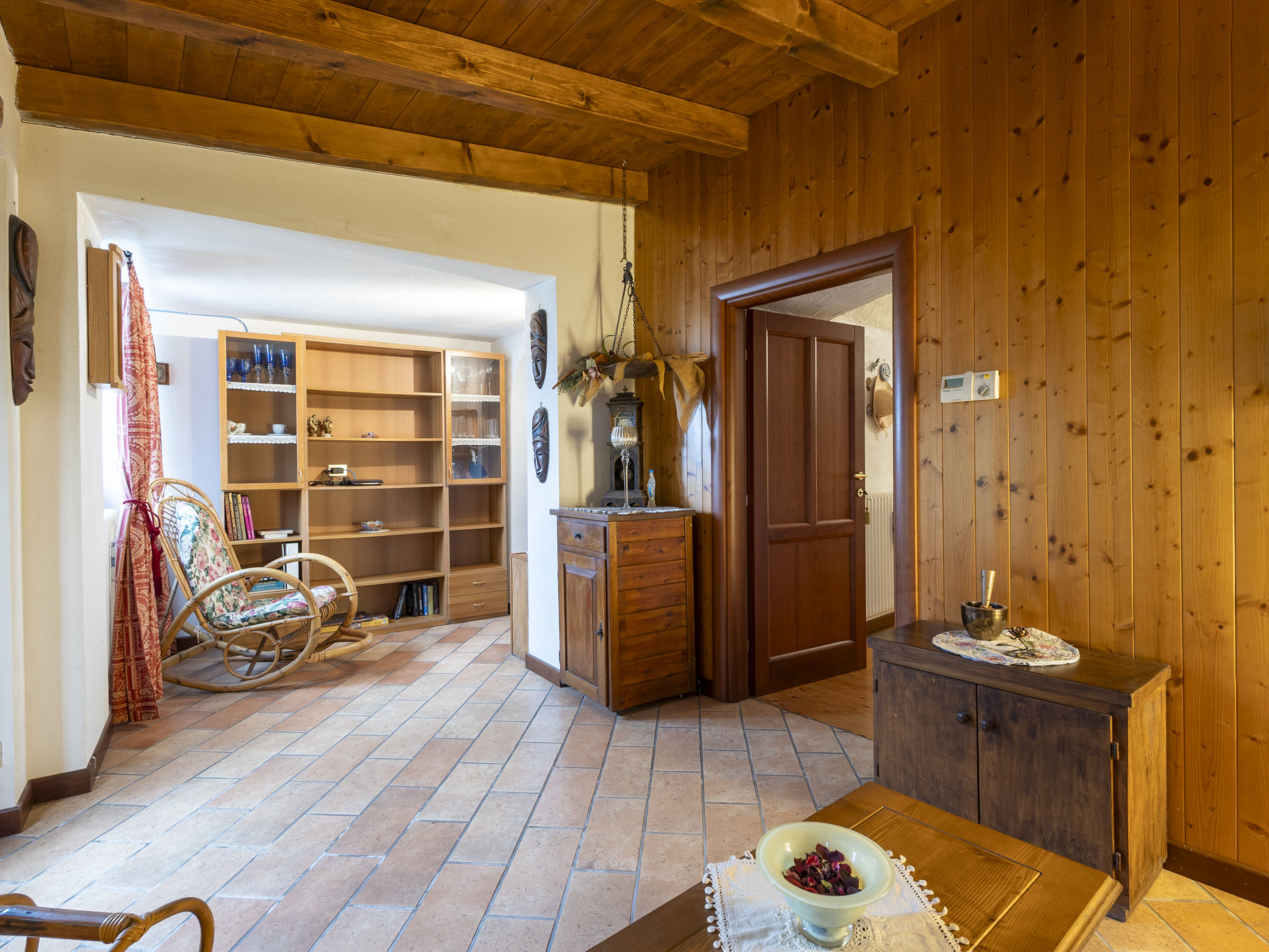 Moncucco Mountain Home-Dedans