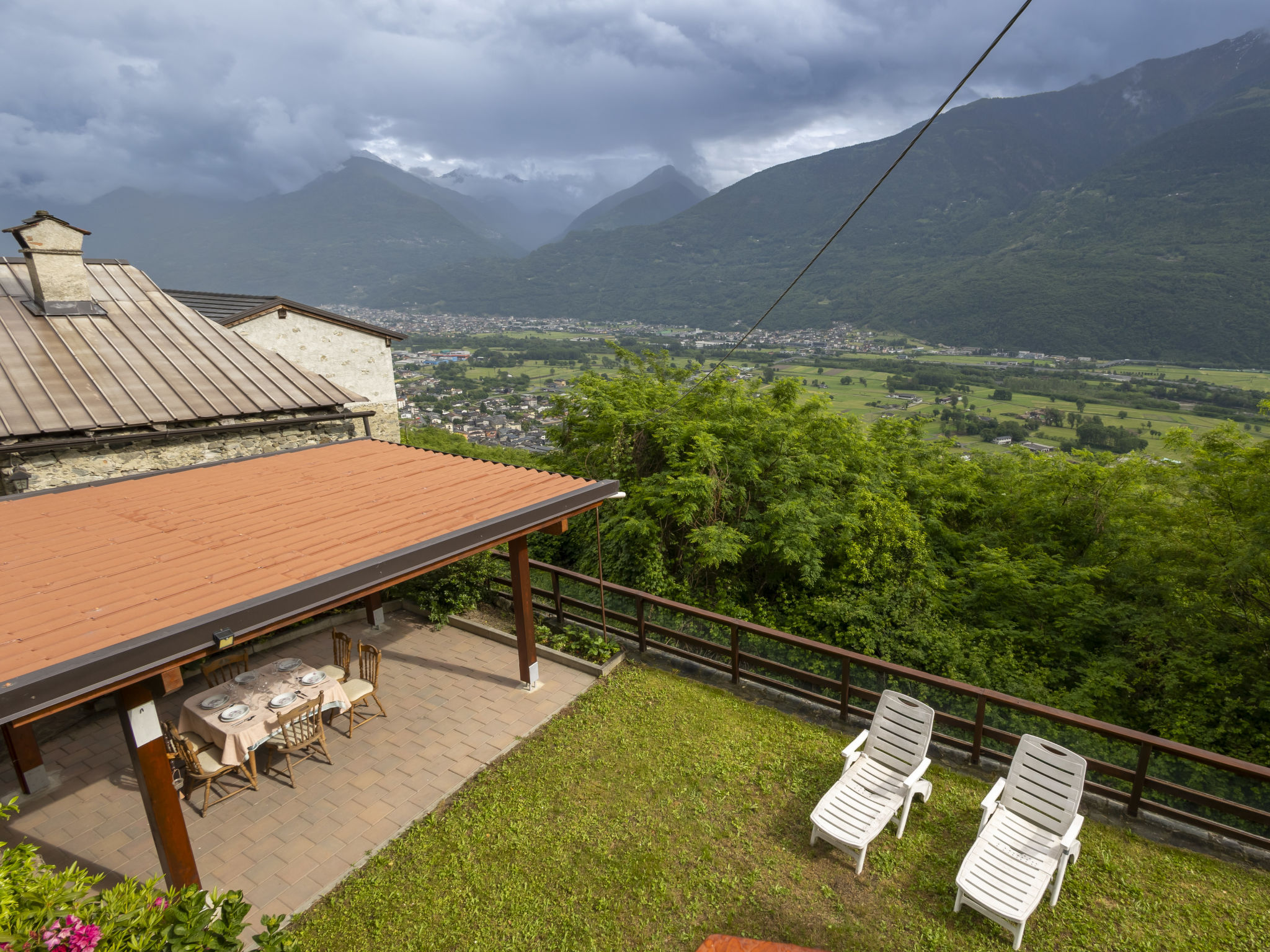 Moncucco Mountain Home-Dehors