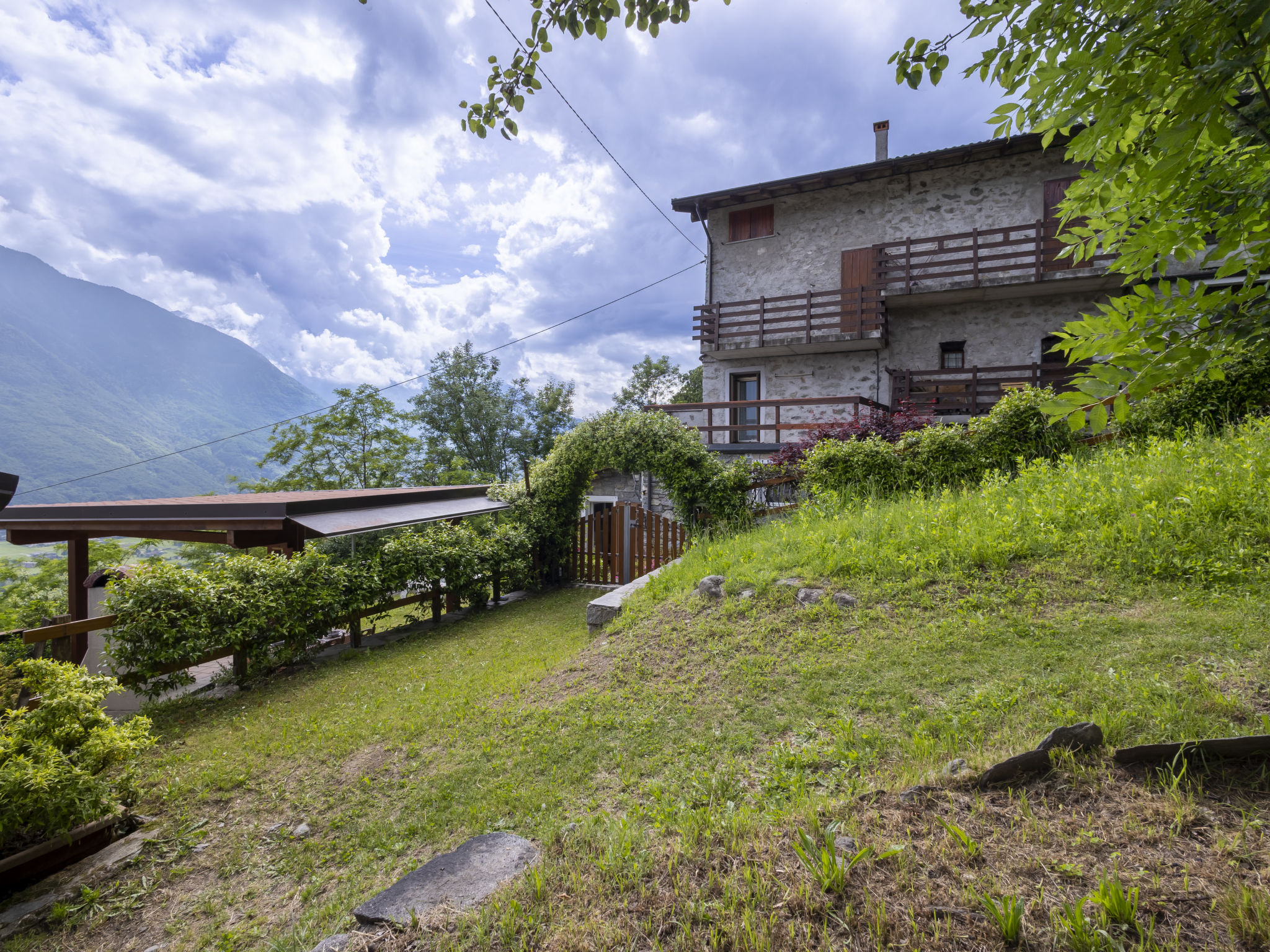 Moncucco Mountain Home-Dehors